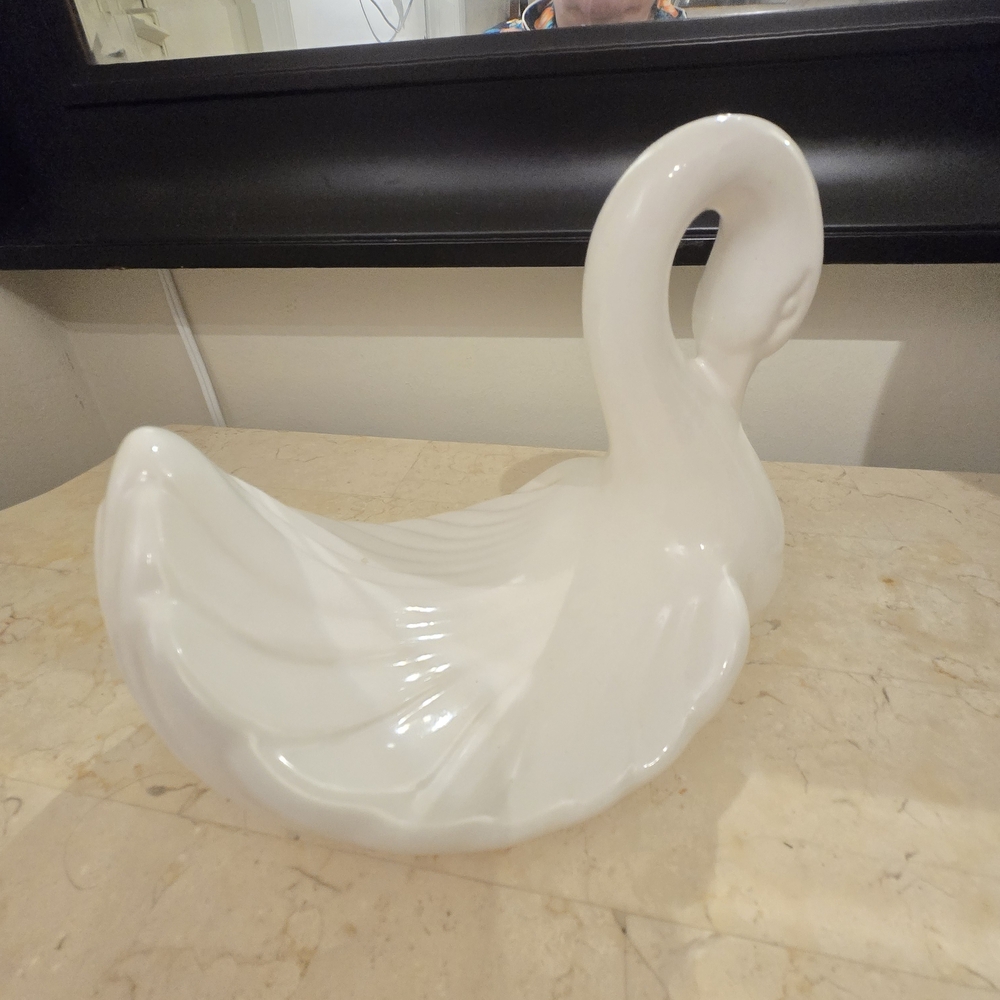 Vintage  Swan from 1981 by Andre Richard Co. Made in Korea